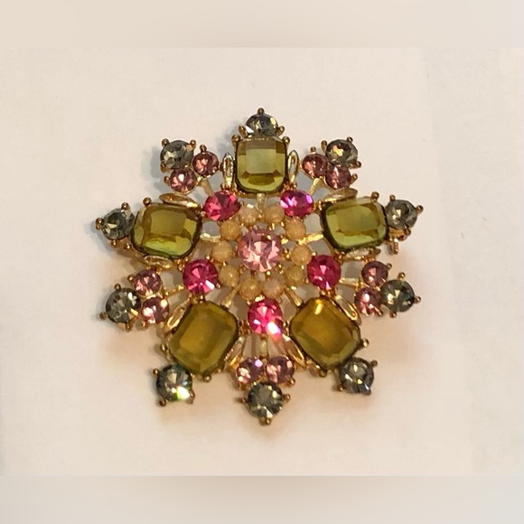 Vintage Snowflake Brooch - Picture 2 of 6